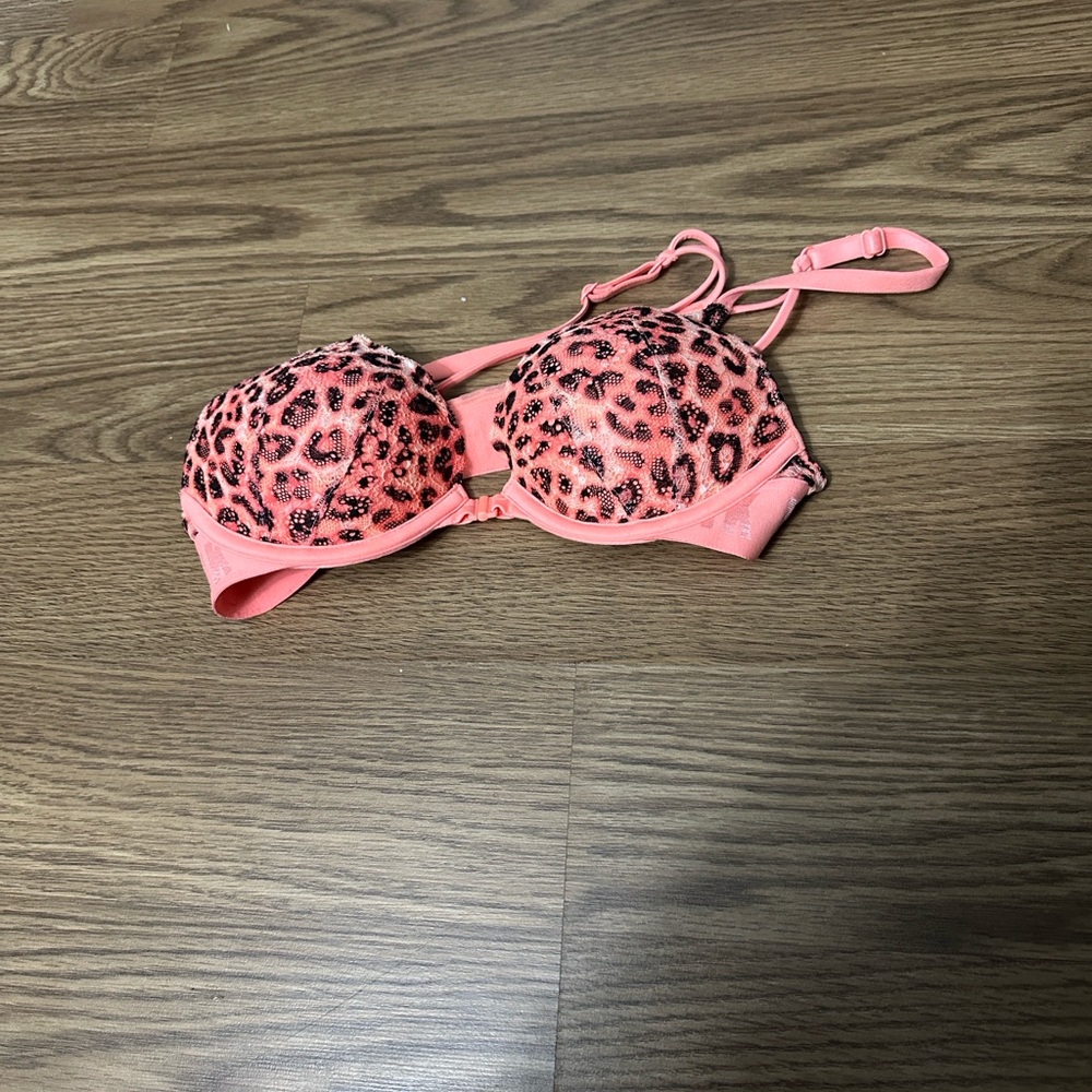 PINK Victoria’s Secret Pink-Orange Leopard Print Push-Up Bra (32/34A)Front Clasp